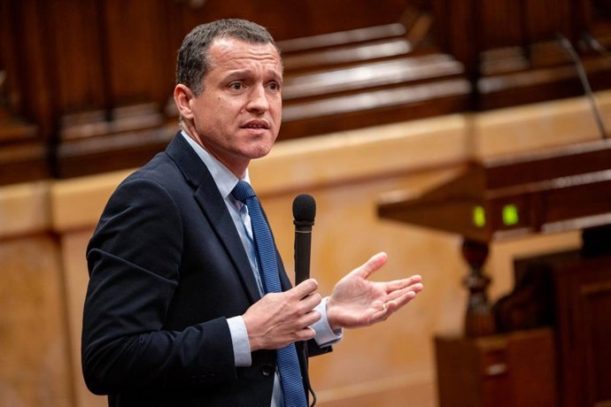 Archivo - Arquivo - O Ministro da Agricultura, Pecuária, Pesca e Alimentação da Generalitat, Òscar Ordeig, na sessão plenária desta quarta-feira