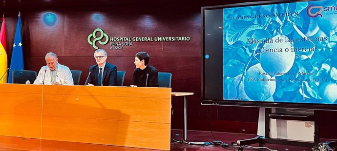 El consejero de Salud, Juan José Pedreño, inauguró el IV Congreso Regional de Endocrinología, Diabetes y Nutrición.