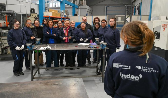El Ayuntamiento lanza un curso de mecanizado y maquinaria para la inserción laboral de 15 mujeres en el sector industrial