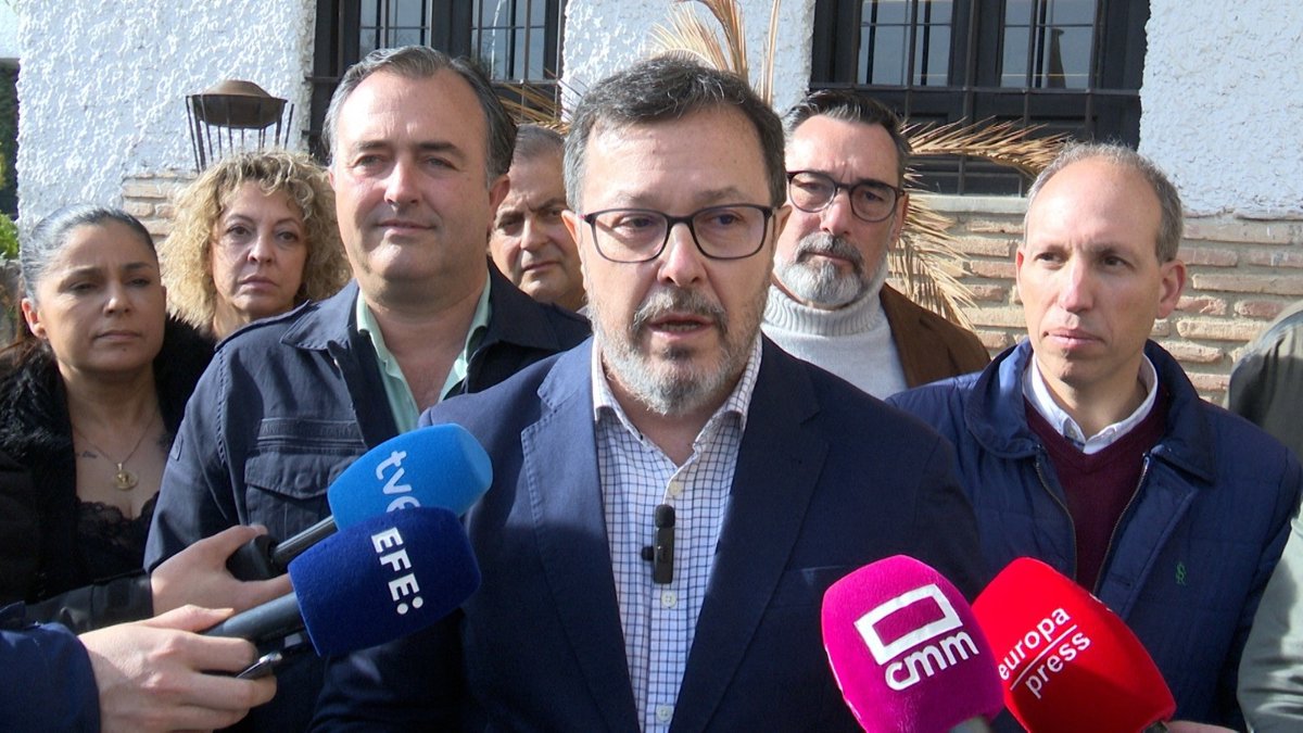 Fúster (Vox) tacha la manifestación convocada por Feijóo como una burla : Nosotros protestamos todos los días