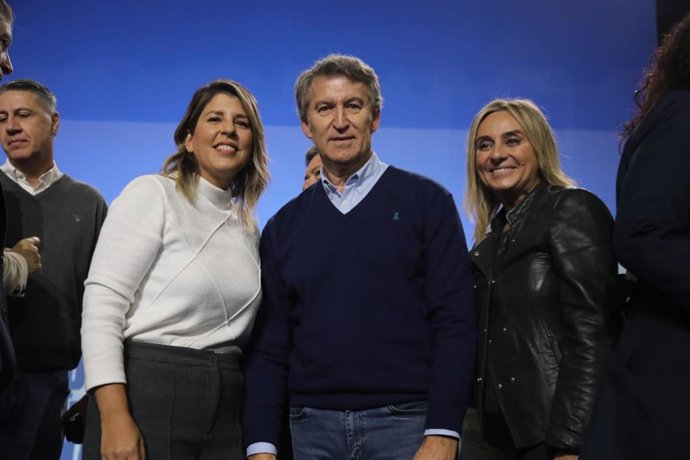 Noelia Arroyo, en la cumbre de alcaldes celebrada en Burgos, que reunió a más de una treintena de regidores de municipios de toda España.