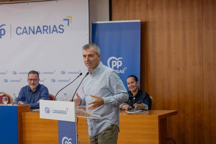 El presidente del PP de Canarias, Manuel Domínguez, en Vecindario