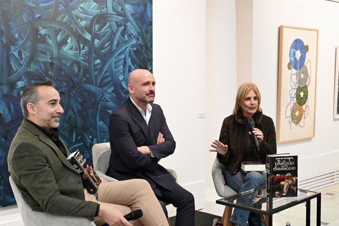 La alcaldesa de Jerez, María José García-Pelayo, en la presentación del nuevo libro de Jaime de los Santos 'El evangelio según Caravaggio'.
