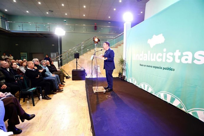 Imagen de este sábado de la presentación de 'Andalucistas' con la intervención del coordinador de Andalucía por Si y portavoz en Alcalá de Guadaíra (Sevilla), Christopher Rivas.