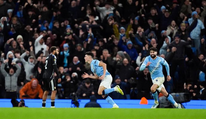 Phil Foden celebra un gol con el Manchester City.