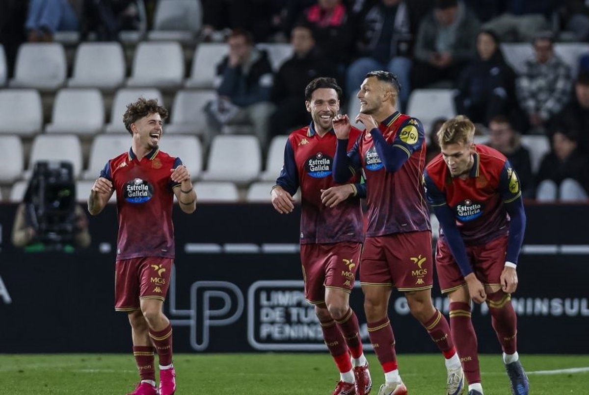 El Deportivo cumple con el liderato en el Carlos Belmonte