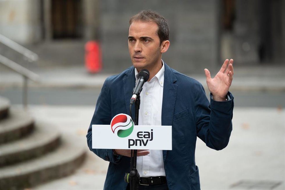 Archivo - El nuevo presidente del BBB, Iñigo Ansola, interviene tras la Asamblea Territorial del PNV de Bizkaia, en Sabin Etxea, a 23 de noviembre de 2024, en Bilbao, Vizcaya, País Vasco (España). 
