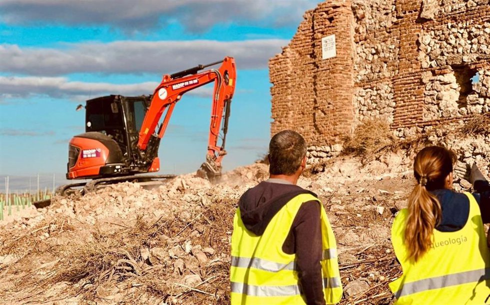 Trabajos para la rehabilitacion de la Ermita de Vilches de Arganda del Rey.