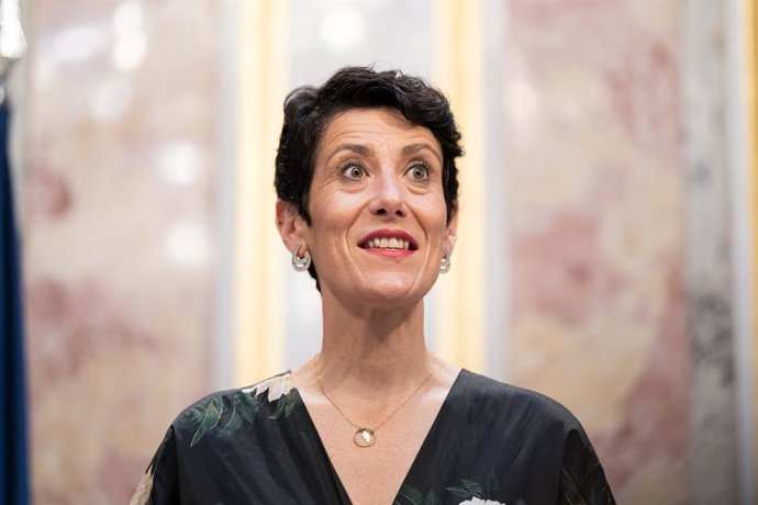 Archivo - La ministra de Inclusión, Seguridad Social y Migraciones, Elma Saiz, durante el acto de entrega del informe sobre la evolución del Fondo de Reserva de la Seguridad Social, en el Congreso de los Diputados, a 3 de julio de 2024, en Madrid (España)