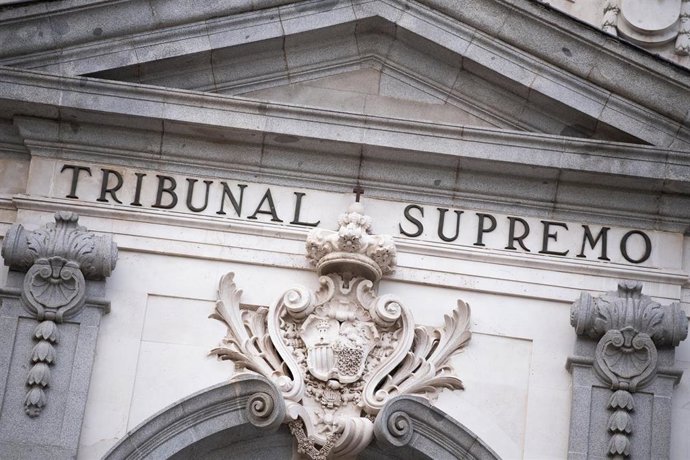 Fachada del Tribunal Supremo durante la segunda jornada del juicio al fiscal general del Estado, a 4 de noviembre de 2025, en Madrid (España). García Ortiz está acusado de un presunto delito de revelación de secretos contra Alberto González Amador, pareja