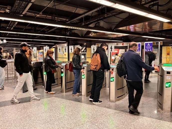 Nuevas máquinas validadoras en Metrovalencia