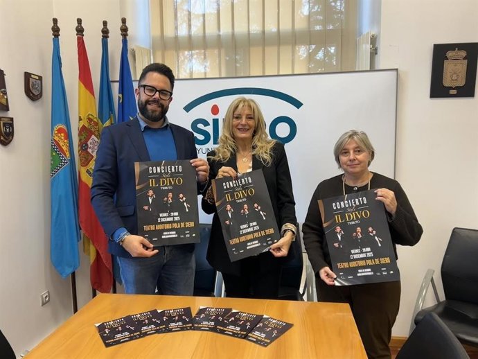 Aurora Cienfuegos, en el centro