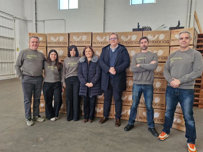 La directora general de la Industria y Cadena Agroalimentarias de la Consejería de Agricultura, Ganadería y Desarrollo Rural de la Junta de Castilla y León, Cristina Frías, en su visita a Remolonas Foods