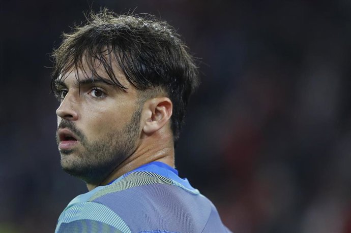 Raúl Asencio con el Real Madrid