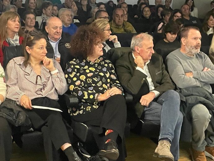 Marta del Arco, en el centro