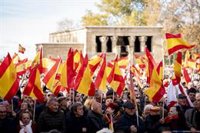 El PP dice que 80.000 personas secundan su protesta contra Sánchez mientras que Delegación del Gobierno calcula 40.000