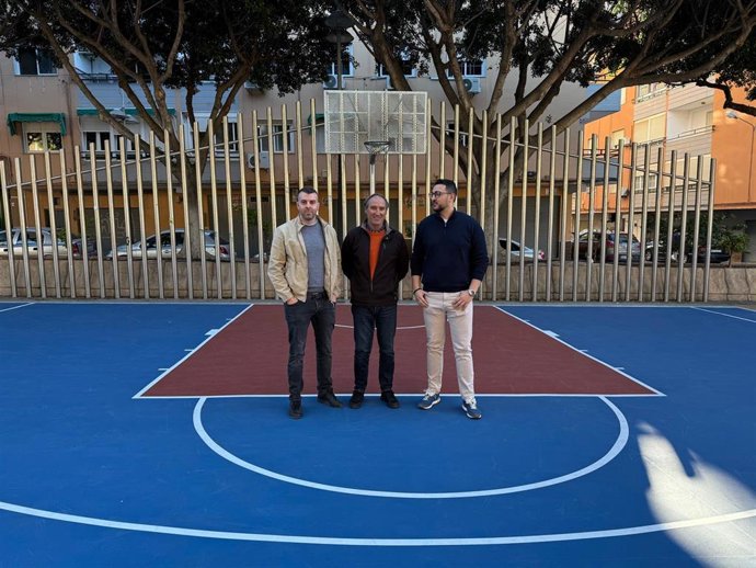 Pista de baloncesto 3x3 de la Rambla Amatisteros.