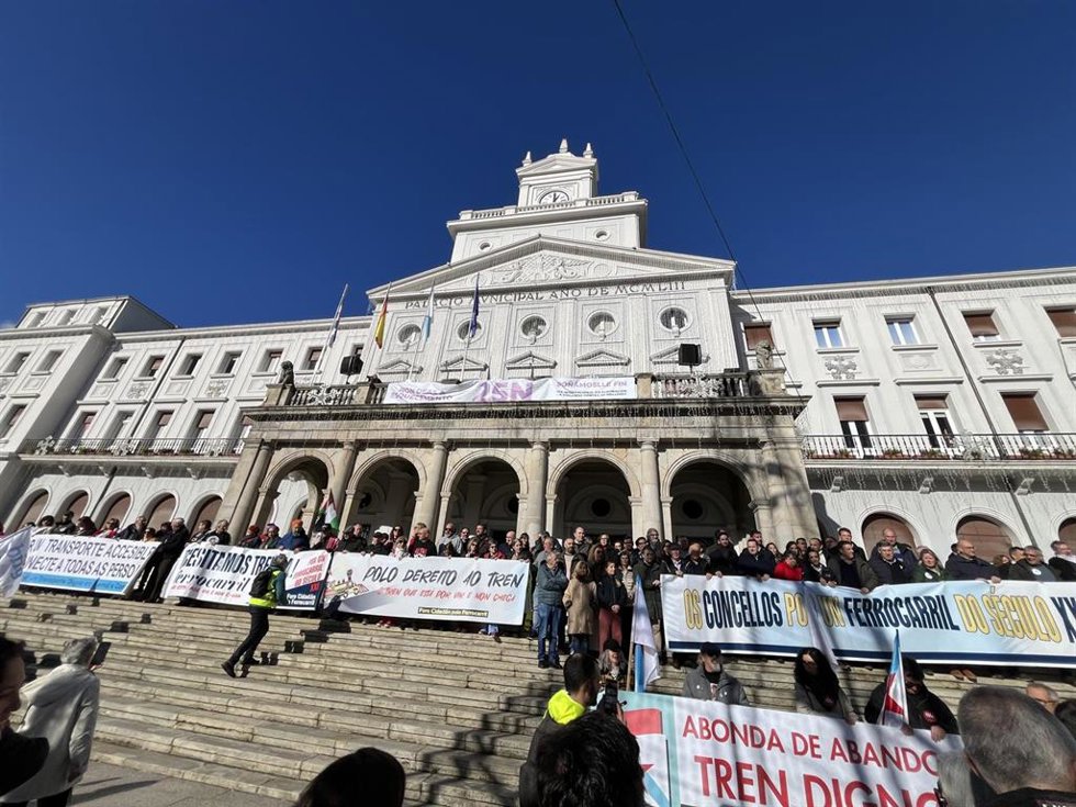 Manifestación por la mejora de los servicios ferroviarios de Ferrol y su comarca, a 30 de noviembre de 2025.