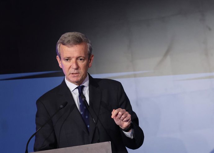 O presidente da Xunta de Galicia, Alfonso Rueda, fala durante o Congresso Espanha 360º, no Palace Hotel, em 26 de novembro de 2025, em Madri (Espanha). Rueda participou do diálogo "A Galícia enfrenta o desafio de garantir moradias a preços acessíveis".