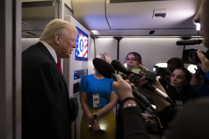 November 2, 2025, West Palm Beach, Fl, United States: U.S. President Donald Trump, speaks to the press aboard Air Force One on his return from trip to his Mar-a-Lago club, November 2, 2025, in West Palm Beach, Florida.