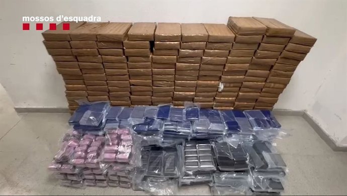 Caen 2 redes de tráfico de drogas a raíz de un narcoasalto fallido en abril en Sant Quintí (Barcelona)