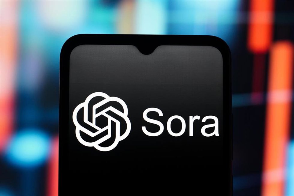 Archivo - 03 October 2025, Canada, ---: In this photo illustration, the Sora app logo is seen displayed on a smartphone screen. Photo: Thomas Fuller/SOPA Images via ZUMA Press Wire/dpa