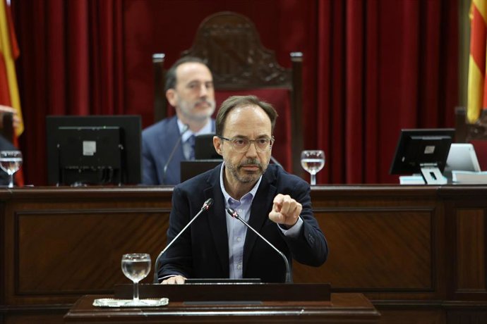 Archivo - El Diputado en el Parlamento de las Islas Baleares por Mes Menorca, Josep Castells.