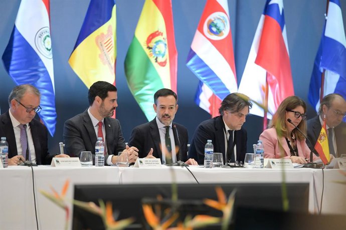 Inauguración del VII Foro Iberoamericano de la Mipyme, en el Hotel Taoro del Puerto de la Cruz, a 27 de noviembre de 2025, en Tenerife, Canarias (España). 