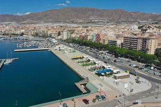 Puerto de Adra (Almería).