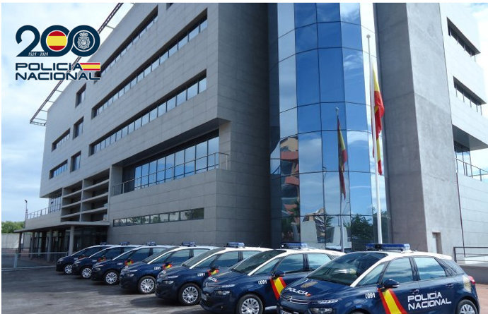 Archivo - Arxiu - Vehicles i seu de Policia a Castelló