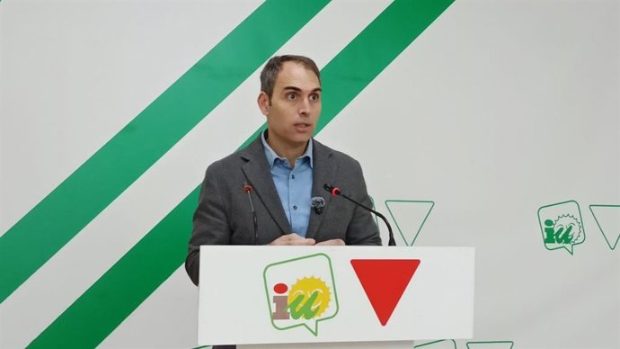 El coordinador autonómico de IU-A ha acusado al Partido Popular de "mantener la universidad pública en la UCI para que pueda crecer la privada", a la vez que ha mostrado su firme apoyo al paro académico en la UMA del 1 al 5 de diciembre.