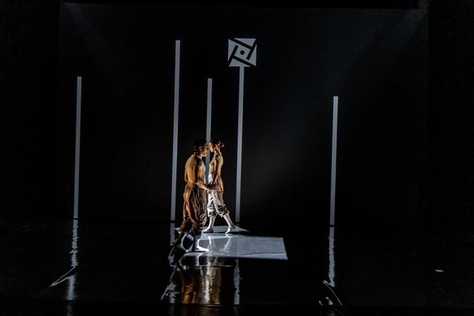 Archivo - ‘Azul Bosque’, De David Gaitán Y María Heredia, Recala Este Próximo Fin De Semana En El Teatro Cánovas De Málaga