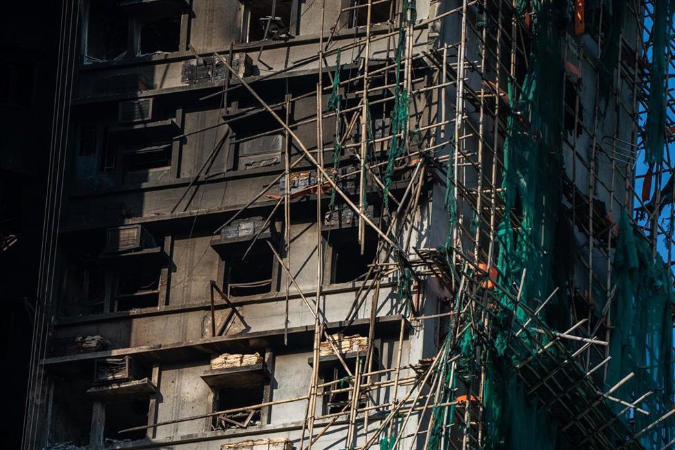 Imagen de archivo del rascacielos incendiado en Hong Kong. 