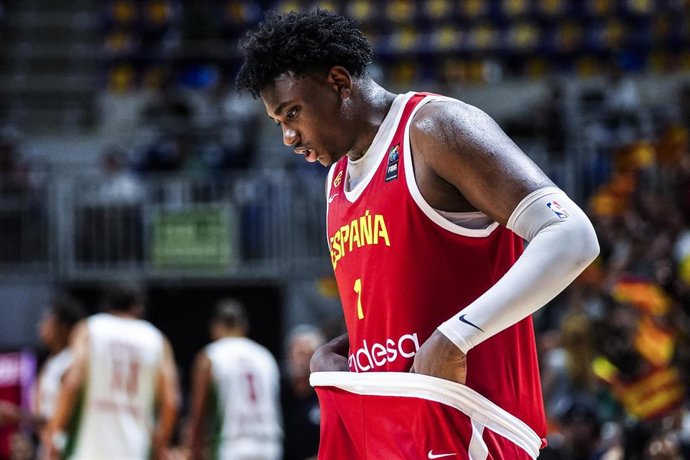 Archivo - El ala-pívot Great Osobor, en un partido con las categorías inferiores de la selección española.
