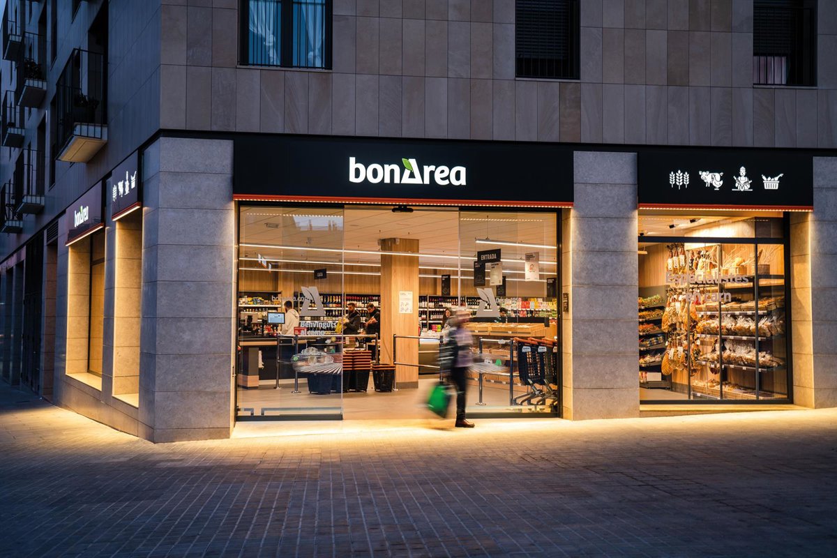 Agro.- BonÀrea amplía su tienda en Tàrrega (Lleida) con una oferta de 2.400 productos