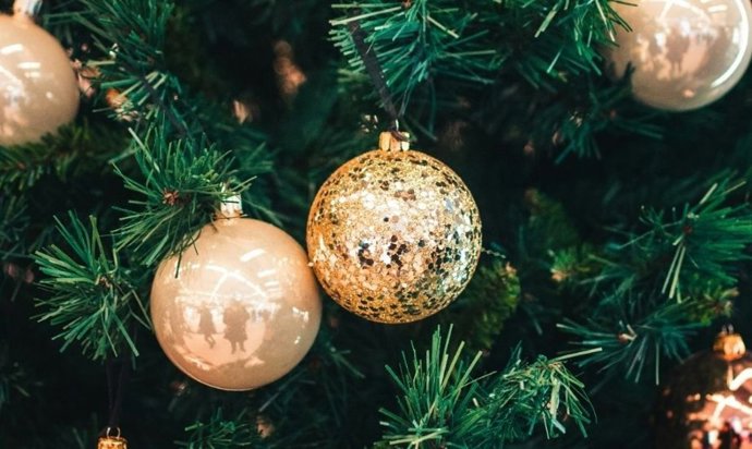 Cómo lavar el árbol de Navidad: el método que lo deja como nuevo