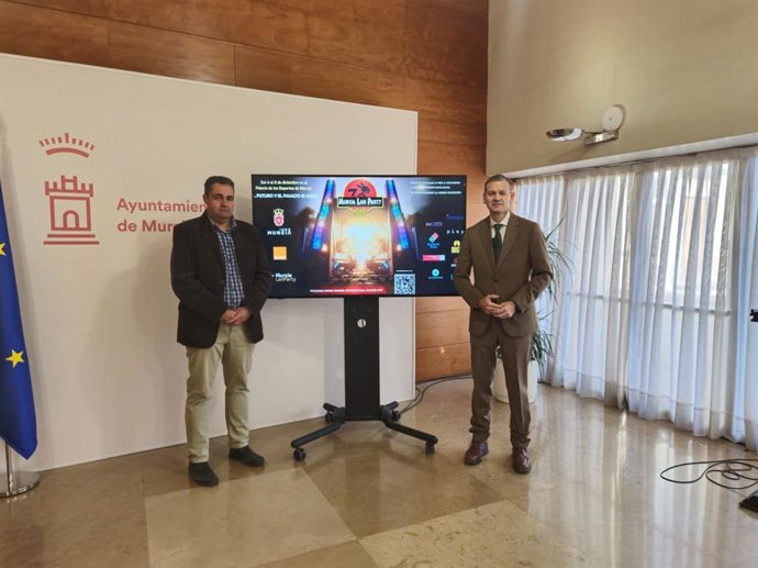 El concejal de Pedanías y Vertebración Territorial, Marco Antonio Fernández, y el presidente de la Asociación de Murcia Lan Party, David Valero, presentan la XXII Murcia Lan Party