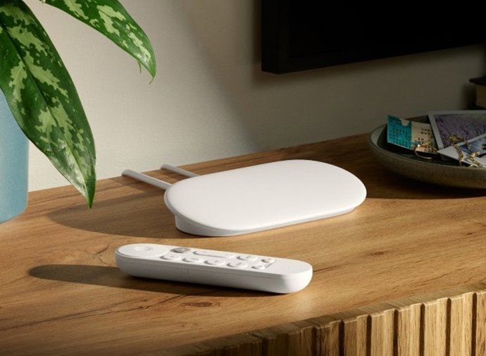 Google TV Streamer con el mando