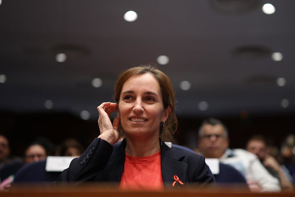 La ministra de Sanidad, Mónica García, durante la jornada por el Día Mundial del Sida, en el Ministerio de Sanidad, a 1 de diciembre de 2025, en Madrid (España).