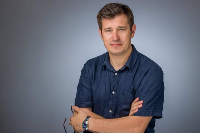 Nuevo estudio en Paseo del Prado; Felix Damian refuerza su apuesta por la foto corporativa profesional