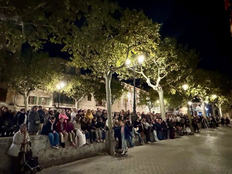 Minuto de silencio en Alaró.