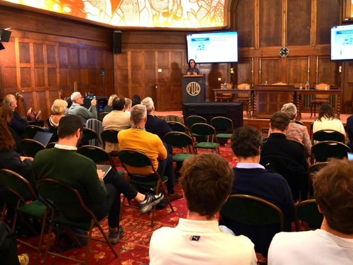 Participación de Isabel Casasús, investigadora del CITA y vicepresidenta de la Animal Task Force ( ATF) en su intervención.