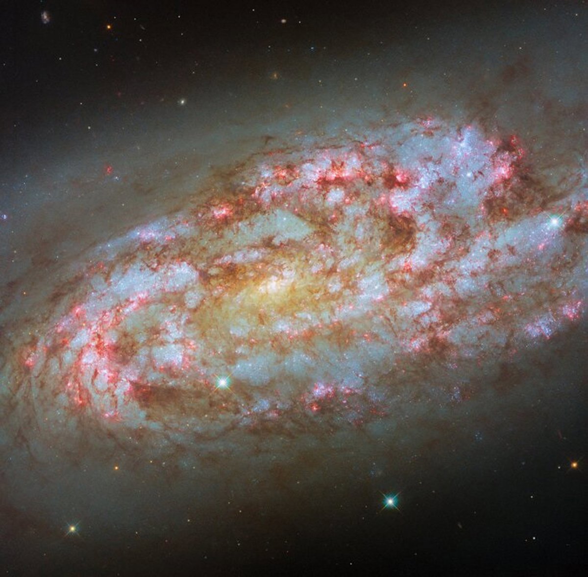 Descubren nueva galaxia espiral en el Catálogo General de Galaxias
