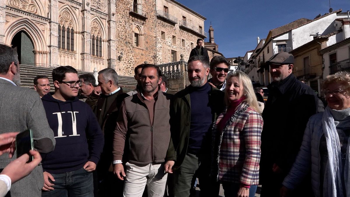 Abascal pregunta a Guardiola si convoca las urnas porque le  molestan  los acuerdos que acepta el PP en Valencia