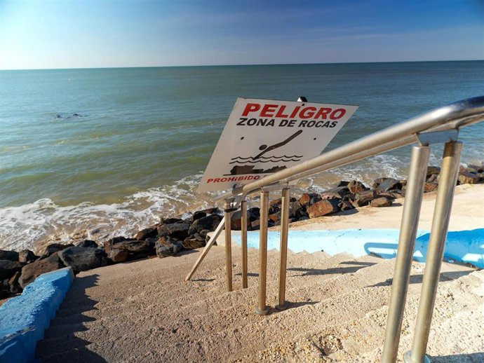 Zona de la playa de Matalascañas afectada por los temporales.