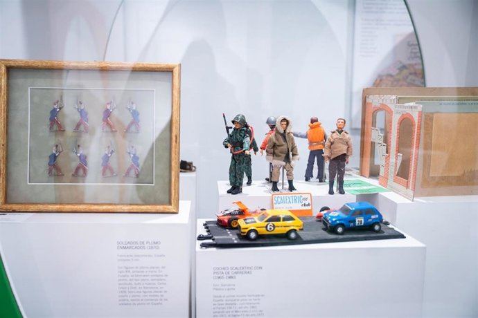 Ayuntamiento de Málaga presenta las muestras con temática navideña 'Tesoros de infancia' y 'Milagro de luz'.