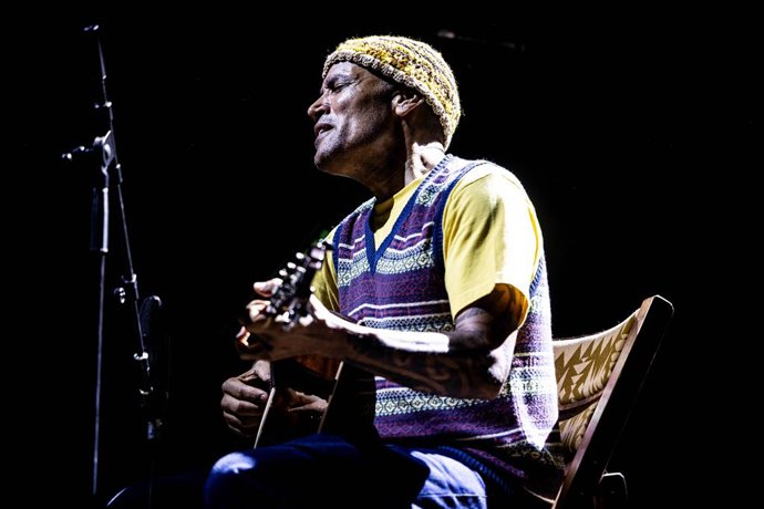 Archivo - Foto promocional de Ben Harper