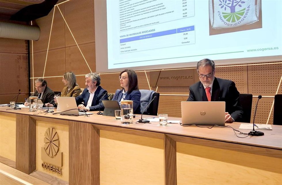 Reunión de la Junta de Gobierno del Consorcio para la Gestión de Residuos Sólidos de Asturias (Cogersa).
