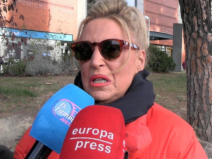 Lydia Lozano se rinde ante la fortaleza de Charly en su momento más delicado