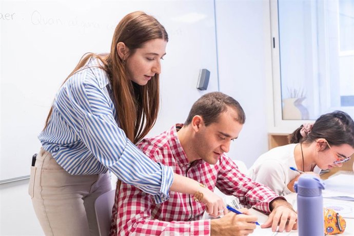 La nueva academia combinará modalidad presencial, online e híbrida.